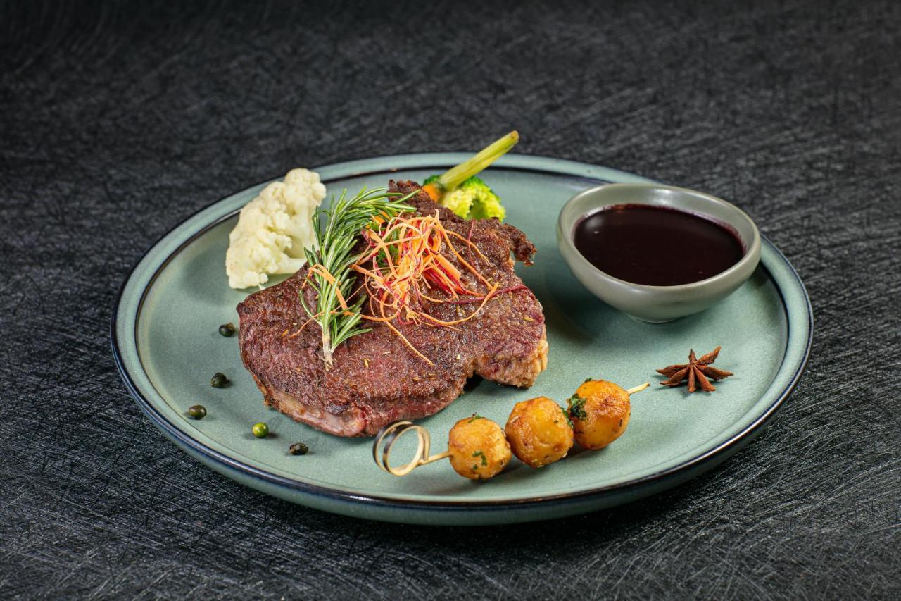 Bendecir Hotel & Spa - Formerly Babylon Garden Hotel & Spa Hanoi Bagian luar foto